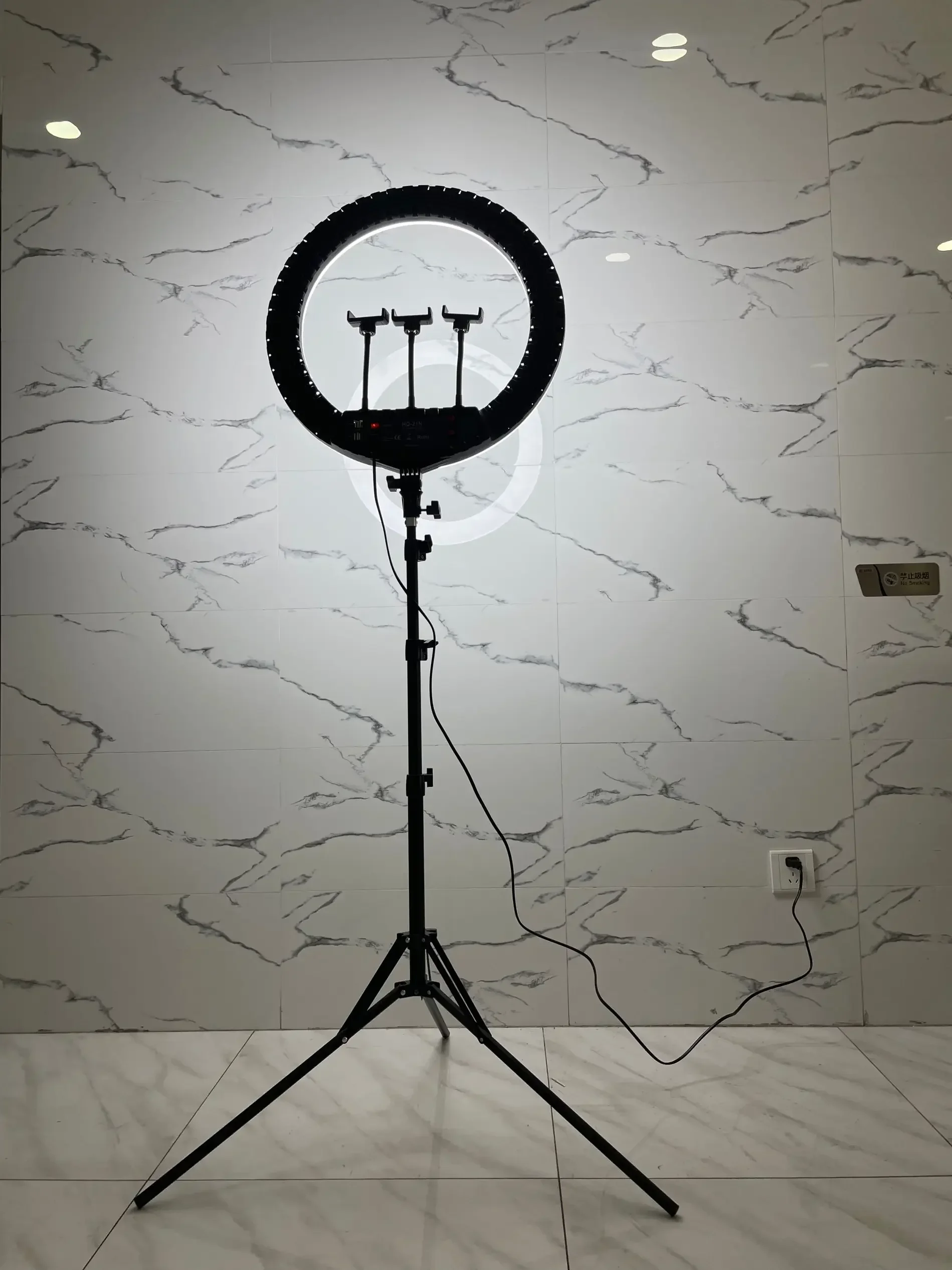 Zestaw lampy fotograficznej LE – Photography Of Lighting recenzja i cena